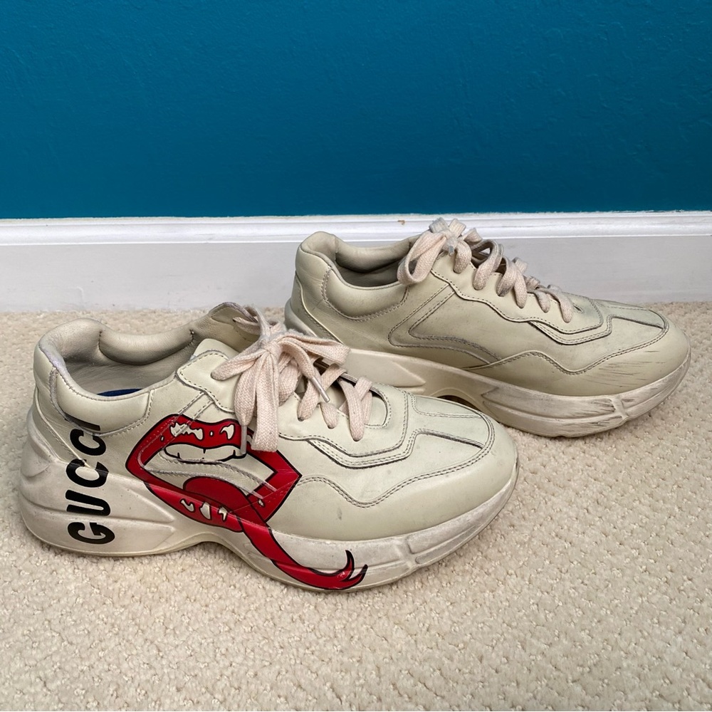 GUCCI Mouth Print Mens Rhyton Sneakers.